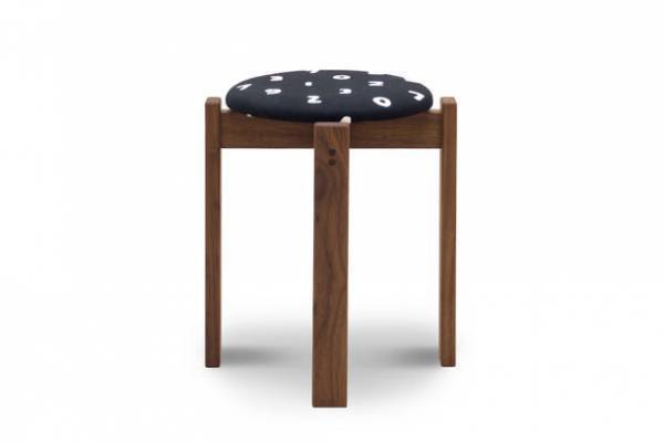 マスターウォール、京都を代表するテキスタイルブランド「SOU・SOU」とのコラボスツールを1/12より期間限定販売