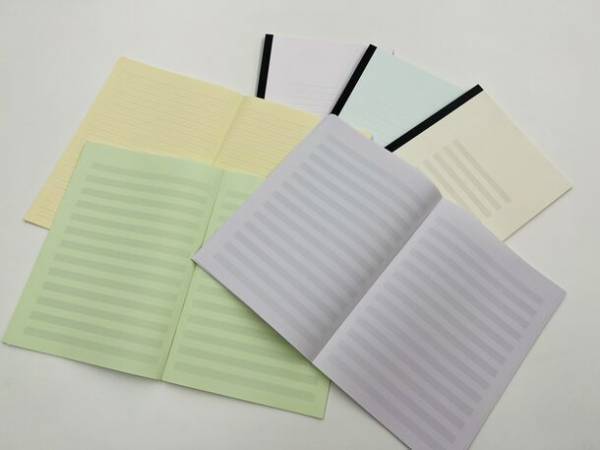 合理的配慮に対応した「まほらゆったりつかう学習帳」が大栗紙工のmahora(まほら)シリーズに加わり発売！