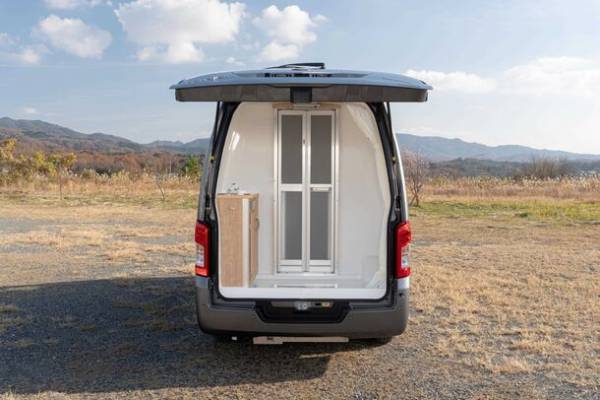 シャワールームつきキャンピングカー新型「レクビィ イゾラ」ジャパンキャンピングカーショー2024で展示