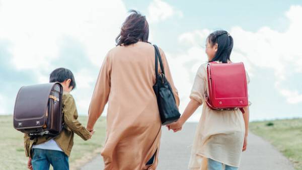 見た目はカラビナ、機能は防災ホイッスル　カラビナ一体型防災ホイッスル【BLOW】を1月18日(木)よりMakuakeにて販売開始！