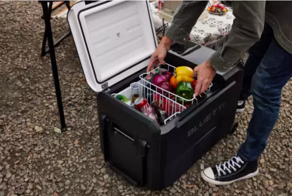 BLUETTI、ポータブル冷凍冷蔵庫 MultiCoolerとポータブル電源 AC180Tを組み合わせた「SwapSolar」を発売！