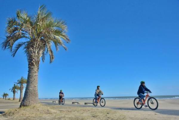 空も、海も、川も美しい！早春の九十九里エリアを駆け抜けるサイクルトリップ