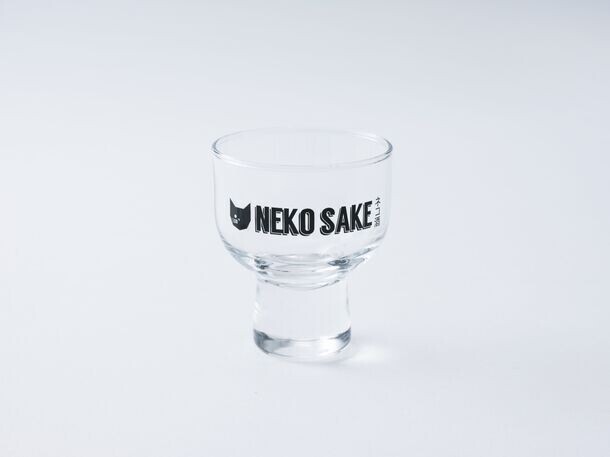 北海道・大雪山の雪解け水で仕込んだ日本酒「ネコサケ」風呂敷ギフトセットをMakuakeにて2/28まで先行販売を実施！