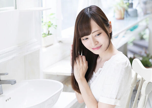 乾燥ピーク到来！パサつき髪は5歳老けて見える！冬の乾燥シーズンに重要なヘアケア方法とは？