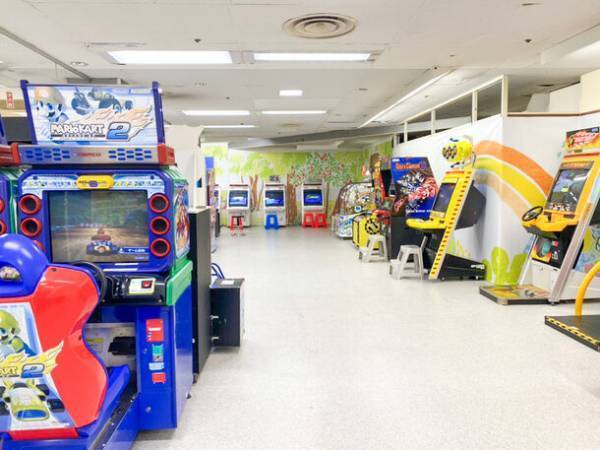 親子で夢中になる室内遊園地「キッズランドUS 大阪松原店」、広さ＆楽しさが大幅パワーアップし2月1日リニューアルオープン！