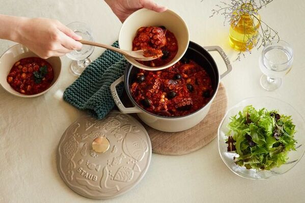 仏鋳物ほうろう鍋ストウブ 創業50周年記念　ミナ ペルホネン(mina perhonen)とのコラボレーション最新作“cocotte ocean”をリリース