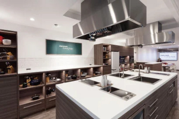 仏鋳物ほうろう鍋ストウブ 創業50周年記念　ミナ ペルホネン(mina perhonen)とのコラボレーション最新作“cocotte ocean”をリリース