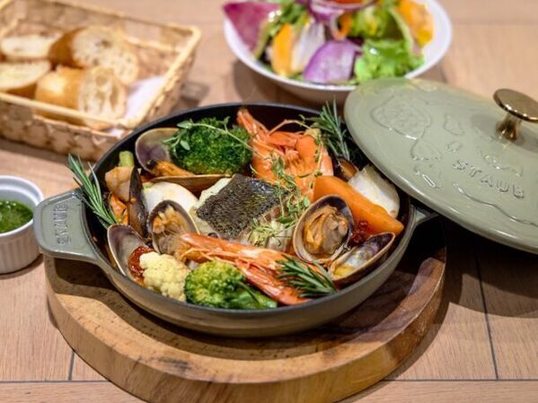 仏鋳物ほうろう鍋ストウブ 創業50周年記念　ミナ ペルホネン(mina perhonen)とのコラボレーション最新作“cocotte ocean”をリリース