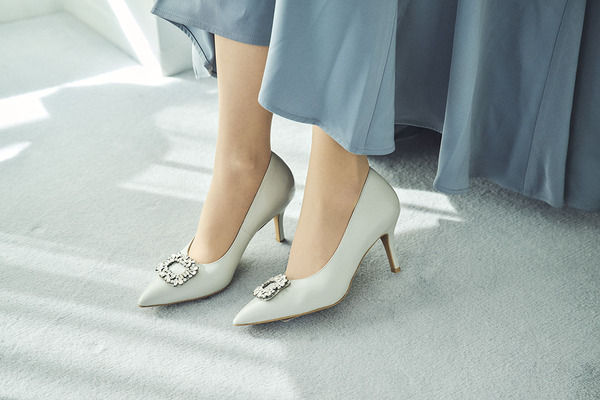 《唯一無二の安定感と履きやすさ》metaインソール搭載パンプスマドラスオンラインショップ・マドラス直営店舗(*)で２月７日(水)より販売開始