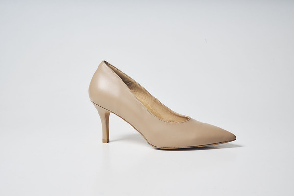 《唯一無二の安定感と履きやすさ》metaインソール搭載パンプスマドラスオンラインショップ・マドラス直営店舗(*)で２月７日(水)より販売開始