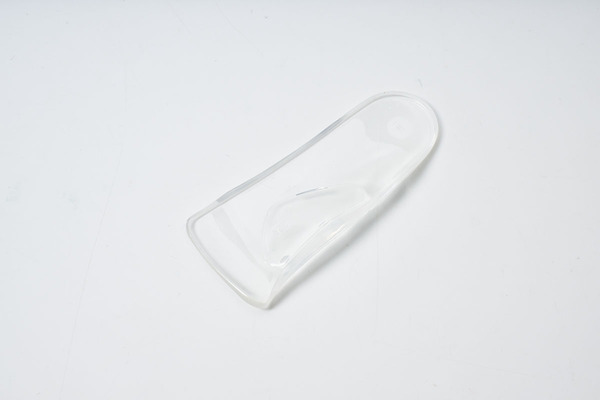 《唯一無二の安定感と履きやすさ》metaインソール搭載パンプスマドラスオンラインショップ・マドラス直営店舗(*)で２月７日(水)より販売開始