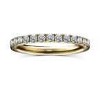 バレンタインデーに愛を誓う贈り物をラザール ダイヤモンドのエタニティリング