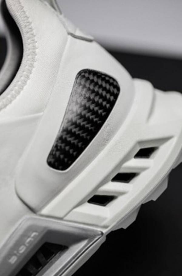 ゴルフシューズBIOM(R) C4がよりプレミアムにアップデート　日本のためだけにつくられた数量限定シューズが2月9日発売