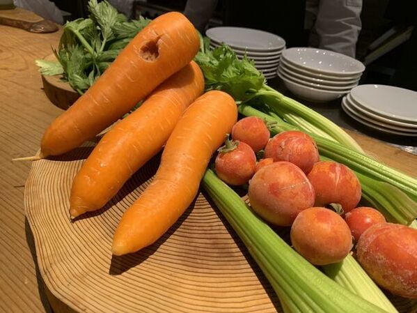 四天王寺大学生と街のイタリア料理店のコラボによる廃棄野菜のアップサイクルで地元農家を応援