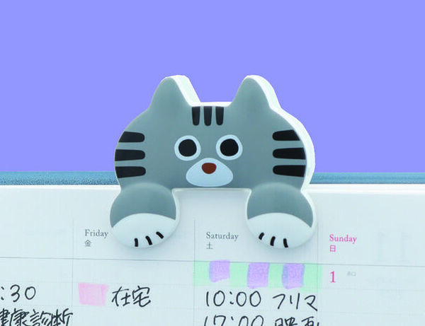 前足で持ってる！？ じぃ～っと見つめるネコのクリップ『JITTOME(ジットメ)』2月下旬より発売