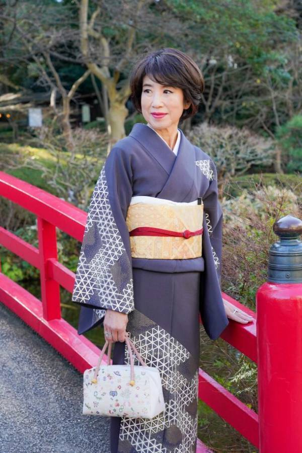 日本の文化とマナーを学ぶ『Hawaii セミナー』を4月6日開催　美術館で茶道！台湾で人気「日本の文化と礼法」ハワイへ躍進　～台北楊三郎美術館館長・ノリコマナーズ代表　村越のりこ氏～