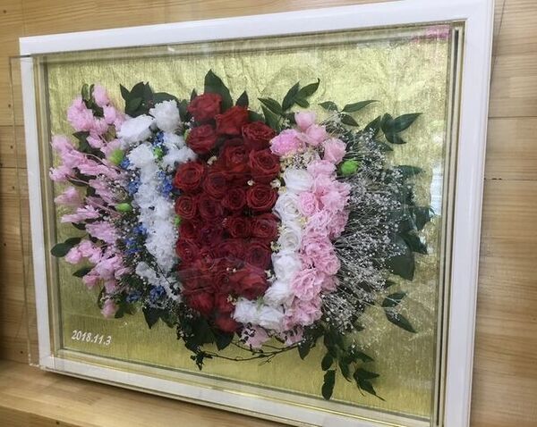 春は別れと出会いの季節、贈られた花を残したい想いに応える。世界初の保存技術で生花の風合い、20年以上保存可能に。