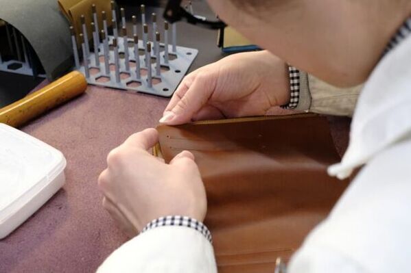 革工房Munekawaがコンパクトな新作長財布「Cram Long」の予約注文を2月製作分“25個限定”で受付！