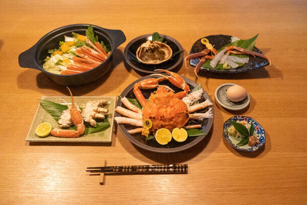 一棟貸しの古民家宿「小浜町家ステイ」でゆっくり滞在しながら『若狭ふぐ』『越前がに』を楽しめるデリバリープランが登場！2024年2月9日(ふぐの日)から販売開始！