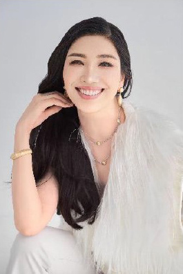 日本初開催※！六甲ガーデンテラスの展望台で「シダレミュージアム2024 パワーワード展」を開催！