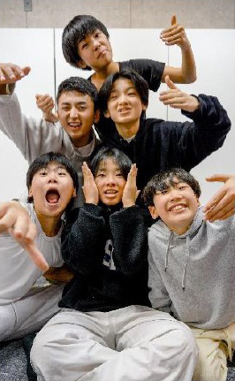 日本初開催※！六甲ガーデンテラスの展望台で「シダレミュージアム2024 パワーワード展」を開催！