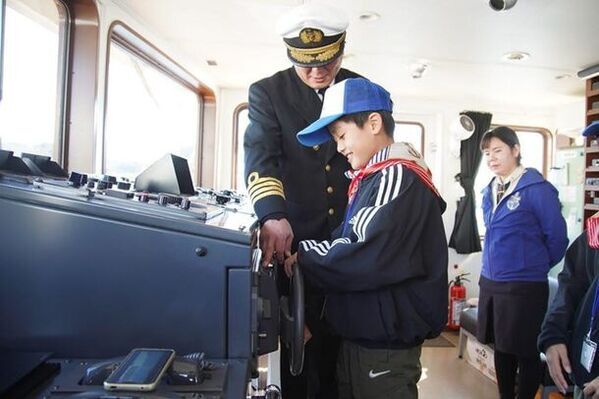 淡路島うずしおクルーズが「職業体験・キッズ船長になろう！」を3月23日・24日、4月6日・7日の4日間限定開催
