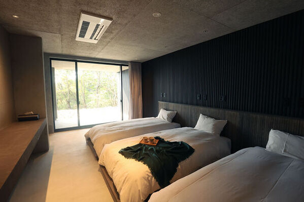 《1周年記念｜無料招待のチャンス》2024年夏のご予約スタート！大人数でも泊まれる淡路島のプール付き一棟貸しヴィラ「KITOW」