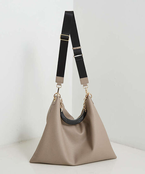 LOWELL Things×GISELe別注バッグが先行販売開始！トレンドやシーンに合わせたスタイリングを提案する「GISELe」とマガシークの誌面連動企画を2月28日公開