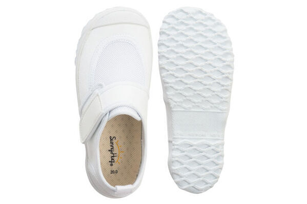 シリーズ累計140万枚突破のスクールブランドSunnyHugから足の成長を妨げない「サニーハグ スクール上履き」発売！