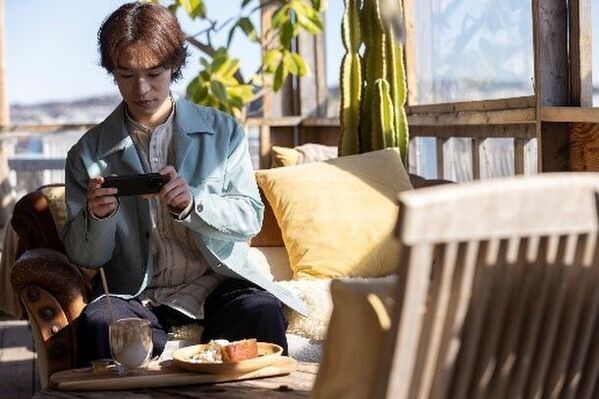 2024年の小野賢章さんは「現状“以上”維持」で自分アップデート！カローラ クロスで下積み時代の思い出の地 江ノ島・葉山を巡る旅　COROLLA ROAD TRIP MEMORIES 第2弾