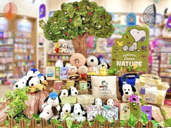 “SNOOPY Loves NATURE”をテーマに全国約1,200店舗が参加　「ピーナッツ売場づくりコンテスト2023」受賞店舗決定！