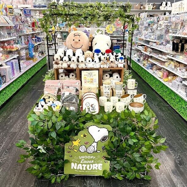 “SNOOPY Loves NATURE”をテーマに全国約1,200店舗が参加　「ピーナッツ売場づくりコンテスト2023」受賞店舗決定！