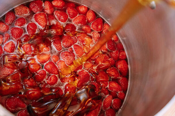 苺が旬の春が来た！「とろあまいちごみるくシェイク」をはじめ秋田産の苺を使用したドリンクメニューが渋谷で限定発売！