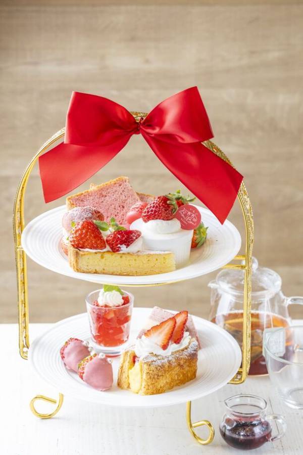 静岡いちご200粒以上使用！人気いちごスイーツをつめ込んだ夢の超メガ盛りパフェ!いちご専門店の道の駅からいちご尽くしの新作パフェやスイーツプレートが勢ぞろい！