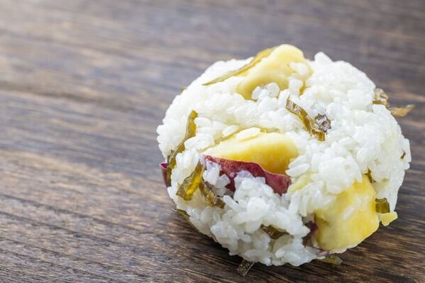 [徳島県] 西日本で話題の「道の駅くるくる なると」内におにぎりとみそ汁の専門店「窯炊き　うまいんじょおにぎりとみそ汁」が3月3日オープン！