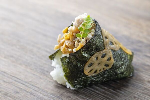 [徳島県] 西日本で話題の「道の駅くるくる なると」内におにぎりとみそ汁の専門店「窯炊き　うまいんじょおにぎりとみそ汁」が3月3日オープン！