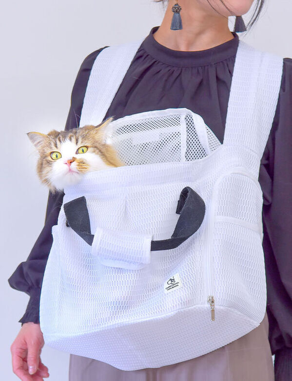 ペットとの避難にも！ママ・ベビー用品メーカーが作る防災にも役立つマルチユースペット抱っこ紐が2024年4月再入荷！