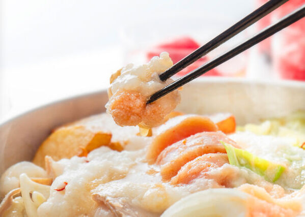 「博多もつ鍋やまや」春限定の季節メニュー『明太うまか もつ鍋』を3月11日(月)より提供開始！