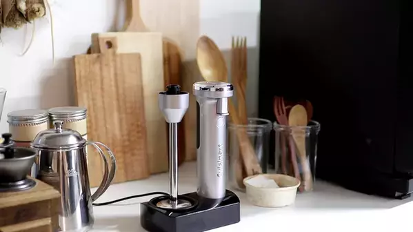 毎日の料理に楽しく寄り添うキッチンツール　クイジナート「コードレス充電式ハンドブレンダー」　2024年3月下旬より順次発売