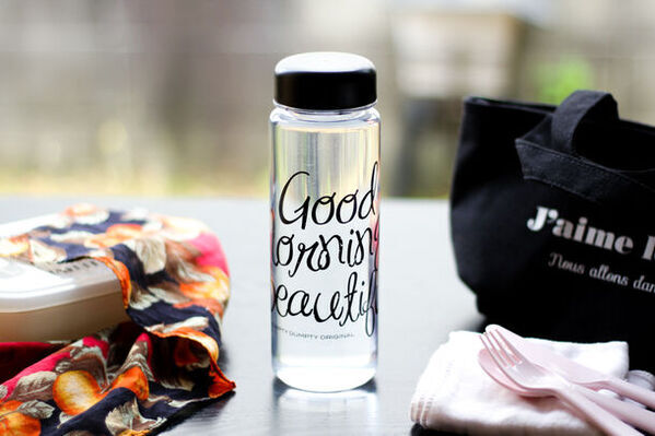 【オリーブオイル健康ラボ 春の新生活に向けてコラムを公開】春のメンタル不調とオリーブオイル活用術　1日15gのオリーブオイルを食事に取り入れよう！　～オリーブオイルがメンタルヘルスに与える良い影響とその研究～