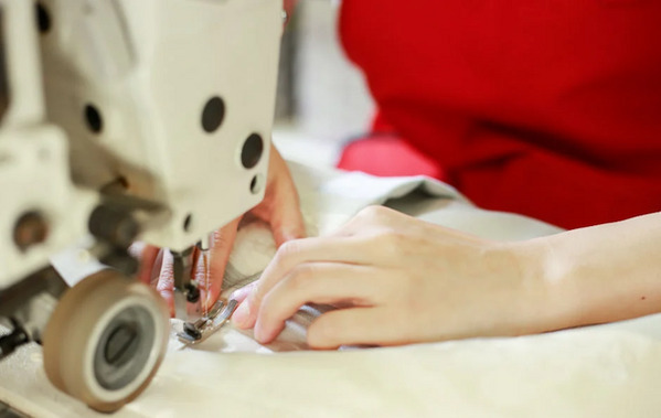 JR東日本大宮支社×地元さいたま市企業　「座席モケット端材」を活用したアップサイクル商品 第2弾3/16「おおみや鉄道の日」から販売します！