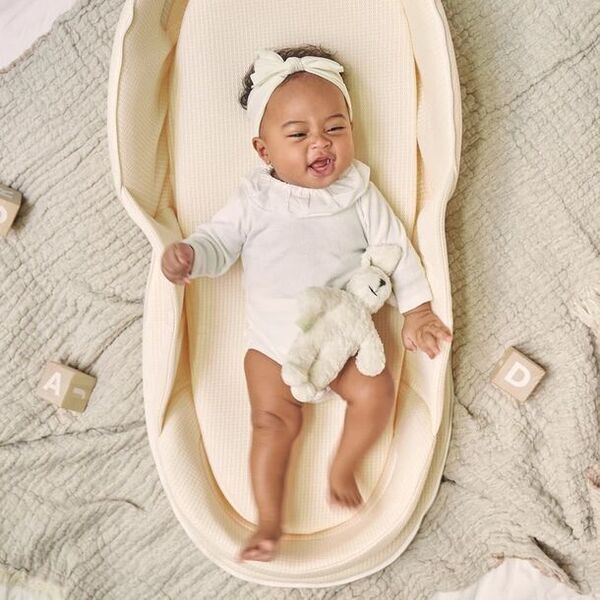 ベビー用品ブランドneomamaismから、完売となっていた新生児と添い寝ができるベッドインベッドが3/15に予約販売開始