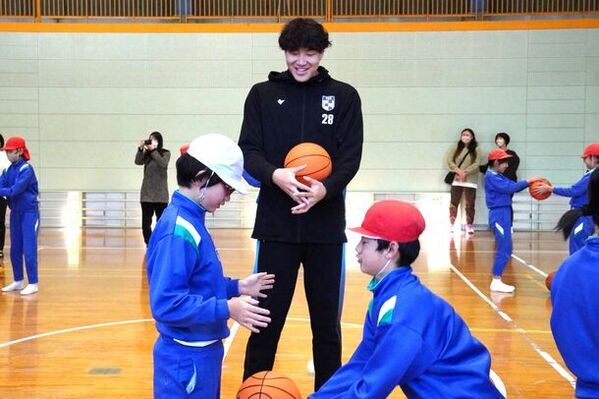 ジブラルタ生命、小学生向け特別授業「ドリーム・スクール・キャラバン2024」に協賛