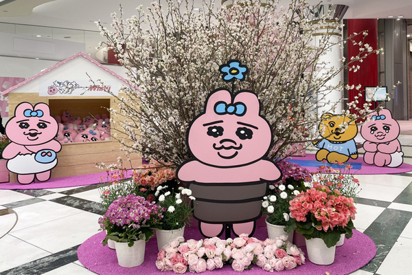 春爛漫！可愛さ満開！！おぱんちゅうさぎと花づくしの１カ月半。ホワイティうめだの春の花装飾を日比谷花壇が担当しました。