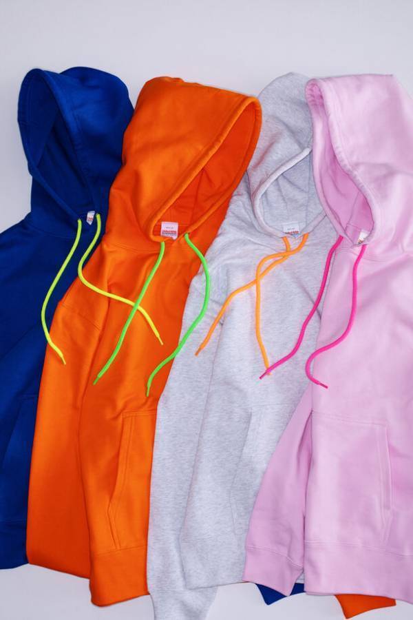 United Athle (ユナイテッドアスレ)が新鋭ラッパーSkaaiとのコラボアイテムを3月29日(金)から数量限定で発売