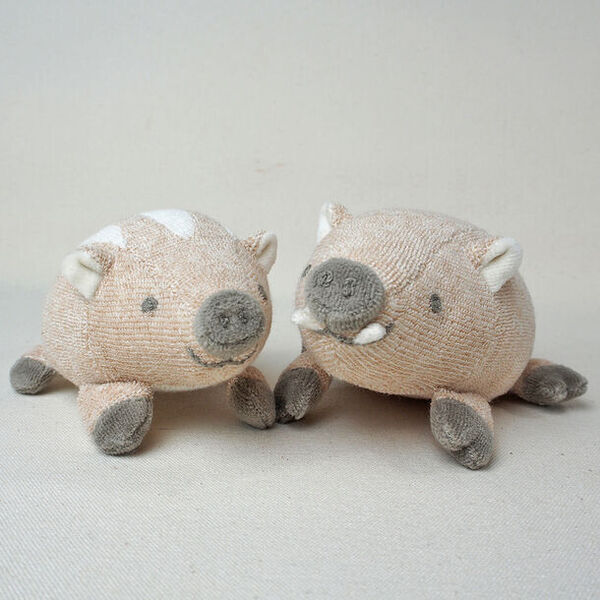 オーガニックコットン100％「イノシシのぬいぐるみ」を公式通販サイトで4月4日(木)に販売開始！～工房オリジナルの刺繍糸で一つ一つ手刺繍～