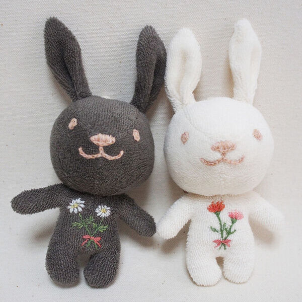 母の日限定・刺繍入りオーガニックコットンのうさぎのぬいぐるみ　ぬくぐるみ工房の公式通販サイトで4月22日に販売