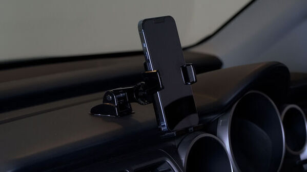 シリーズ第二弾！家具・カー用品の固定に役立つ超強力両面テープ「ウルトラハードパーフェクトテープ 両面多用途」4/22新発売！