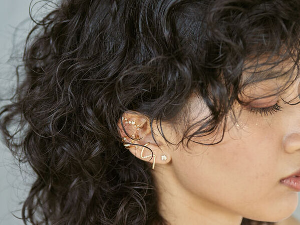 ドゥエドンネのイヤーカフを試着、撮影ができるイベント『いつもいつまでも美しい横顔を』を渋谷LOART GALLERYにて4月27日に開催