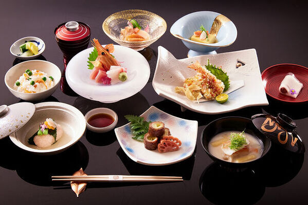 ホテルメトロポリタン プレミア 台北“日本料理「はや瀬」”　平日ディナー限定の春の親睦会プランを4月30日まで提供